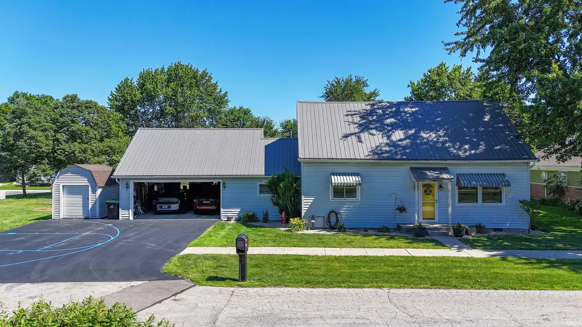 230 W Allen Street, Markle, IN 46770 - #1