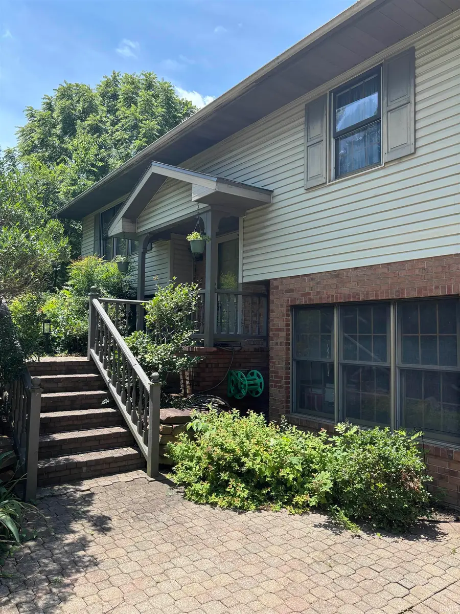 1523 S Red Leaf Drive, Evansville, IN 47712 - #3