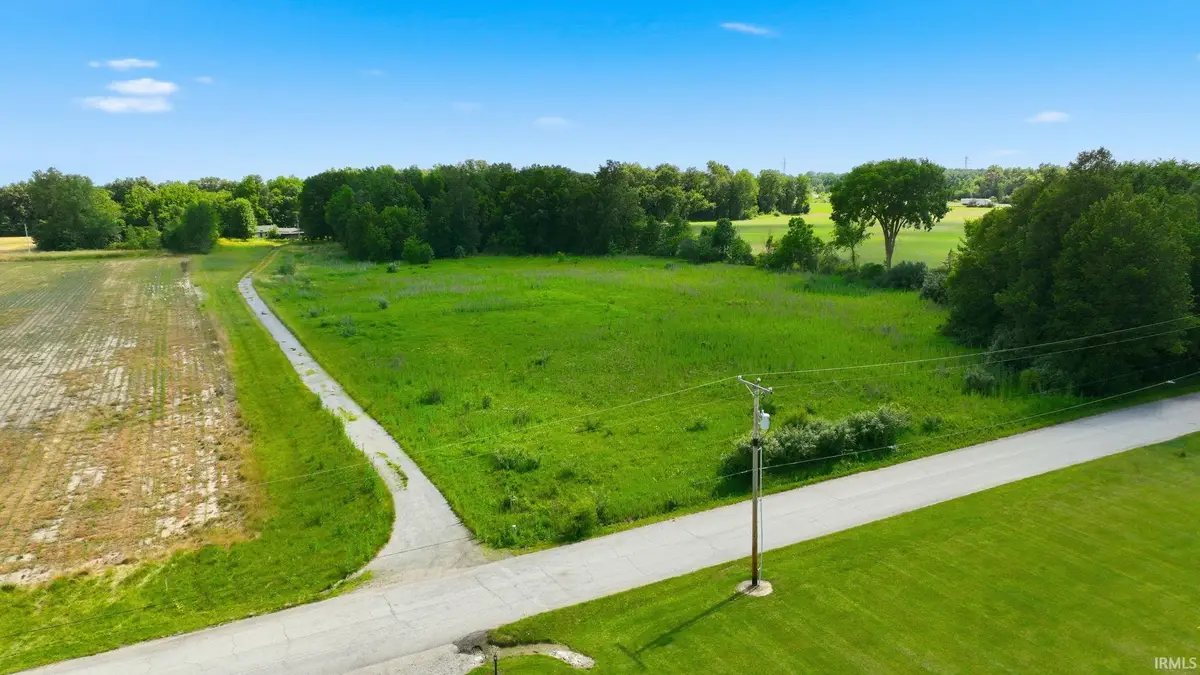 5002 N County Line Road, Auburn, IN 46706 - #1
