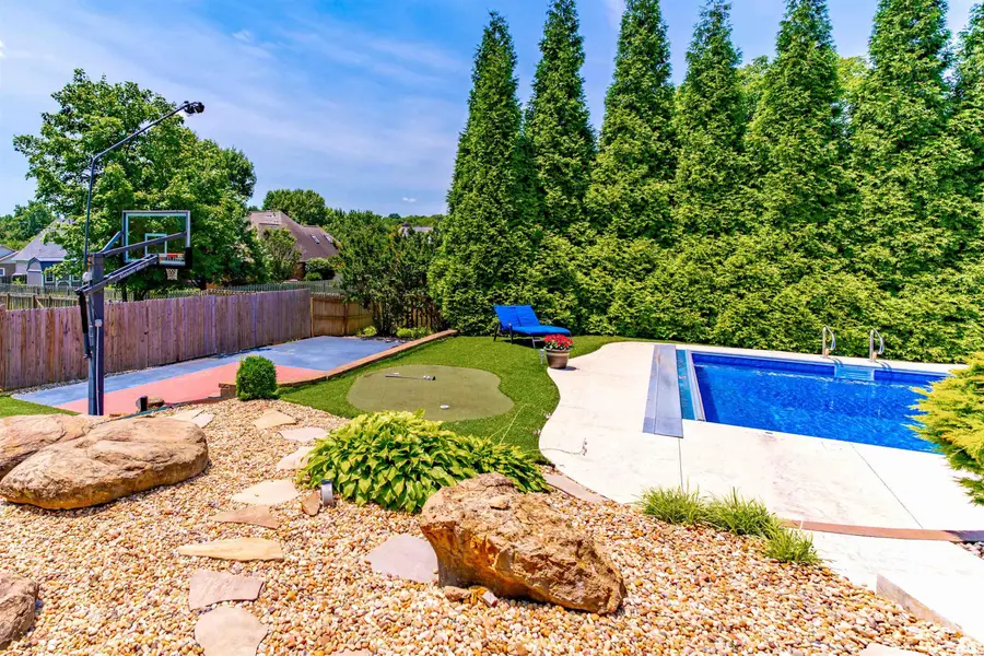 10202 Brookcrest Drive, Evansville, IN 47711 - #3
