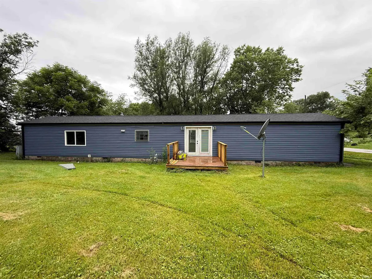 401 S 18th Street, Petersburg, IN 47567 - #1