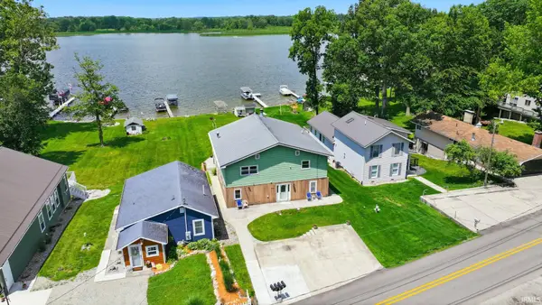 2083 Chapman Lake Drive, Warsaw, IN 46582