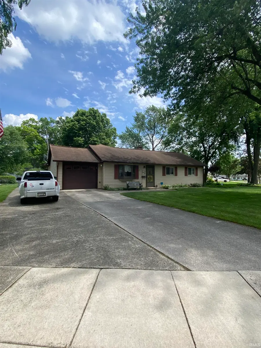 814 Elnora Drive, Fort Wayne, IN 46825 - #2