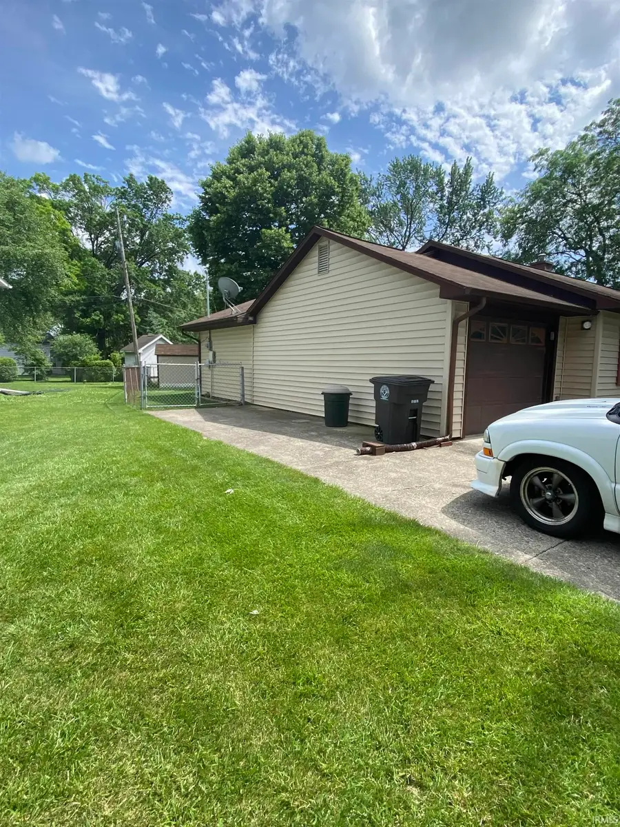 814 Elnora Drive, Fort Wayne, IN 46825 - #3