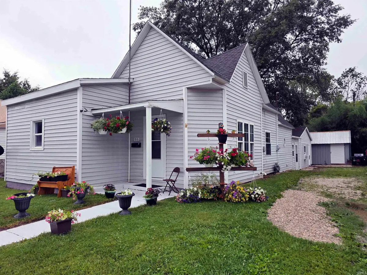 816 S Main Street, Bicknell, IN 47512 - #1