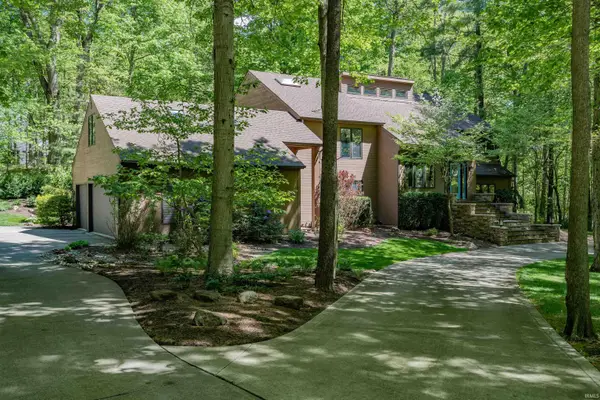 14828 Walnut Creek Drive, Fort Wayne, IN 46814