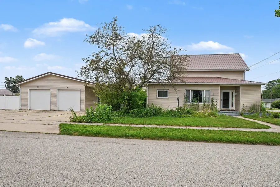 2301 Aurora Avenue, Elkhart, IN 46517 - #2