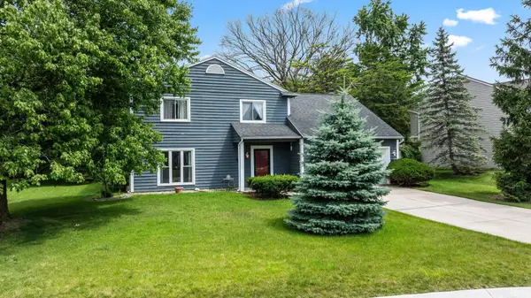 10028 Hidden Meadows Place, Fort Wayne, IN 46825
