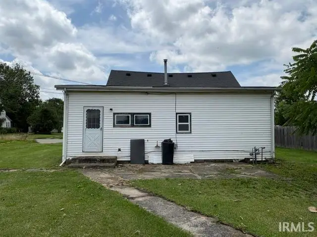 542 W Commercial Street, Hartford City, IN 47348 - #3