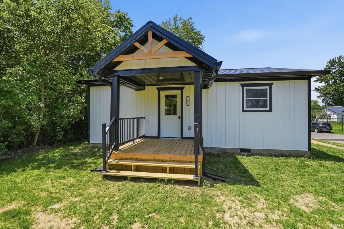 421 N Walnut Street, Hartford City, IN 47348 - #1