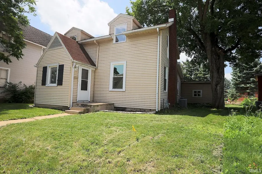 824 S Jefferson Street, Huntington, IN 46750 - #2