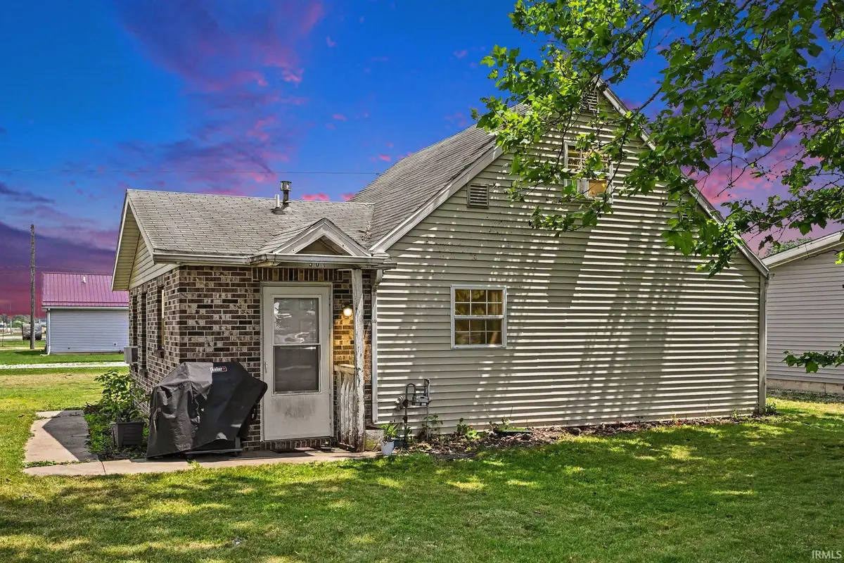 501 S Summit Street, Nappanee, IN 46550 - #1