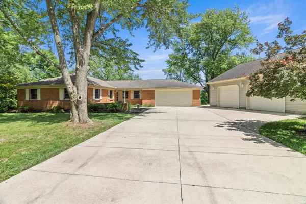 12 Clamme Court, Hartford City, IN 47348