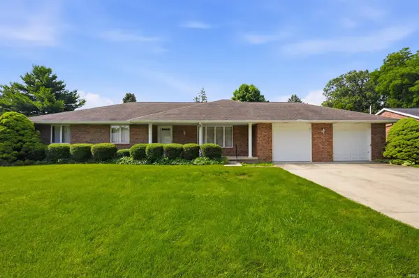 2211 W Woodmont Drive, Muncie, IN 47304