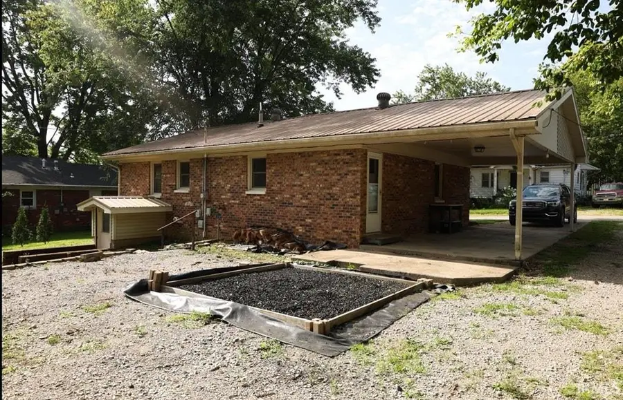 204 W Olive Street, Boonville, IN 47601 - #2