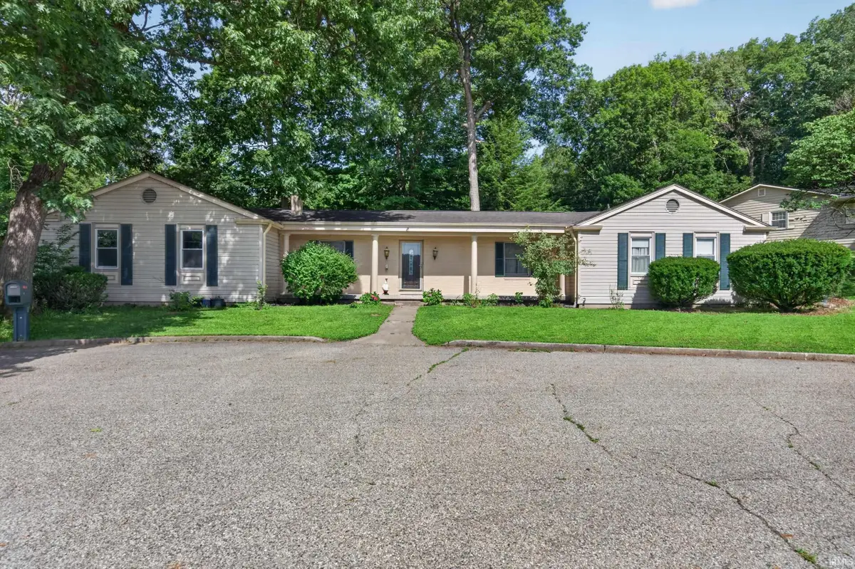 8 Golfview Drive, Logansport, IN 46947 - #1