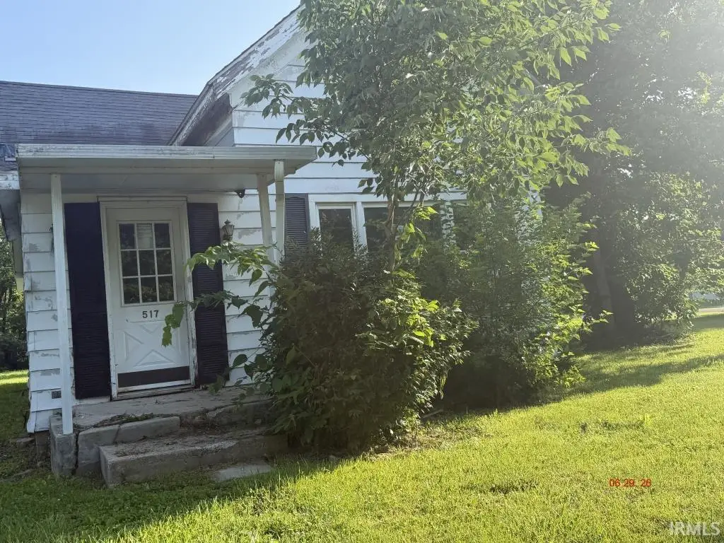 517 E 4th Street, Hartford City, IN 47348 - #1