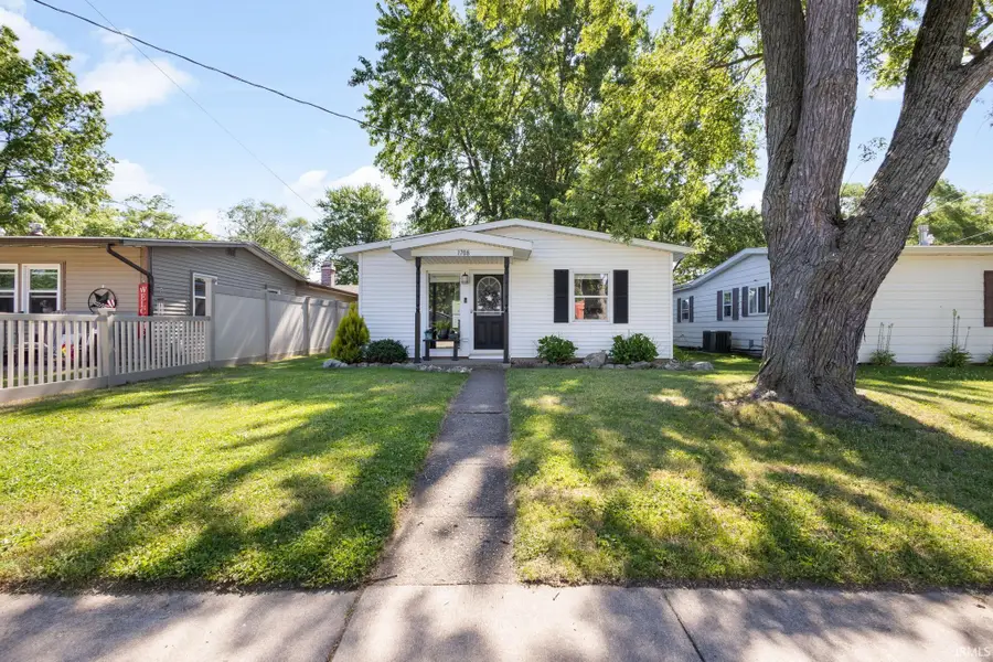 1708 Lynn Street, Mishawaka, IN 46545 - #2