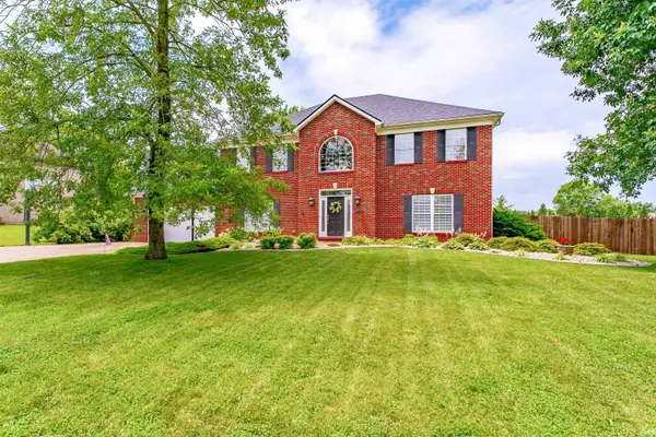 2855 Briarcliff Drive, Newburgh, IN 47630