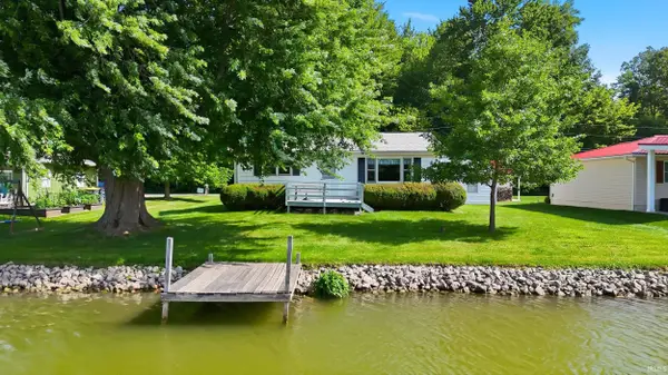 1130 E 670 S, Wolcottville, IN 46795