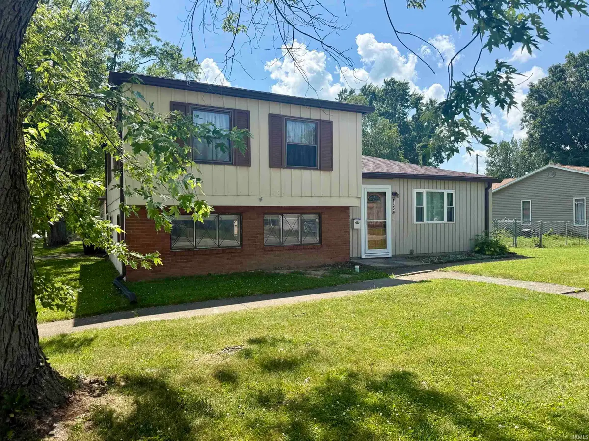 1220 N Lafontaine Street, Huntington, IN 46750 - #1