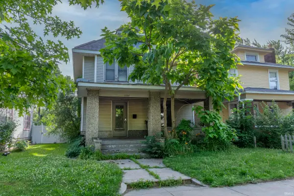 1104 Woodward Avenue, South Bend, IN 46616