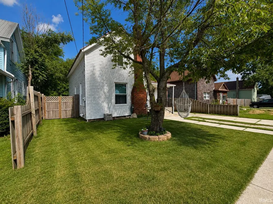 916 N Center Street, Bremen, IN 46506 - #3