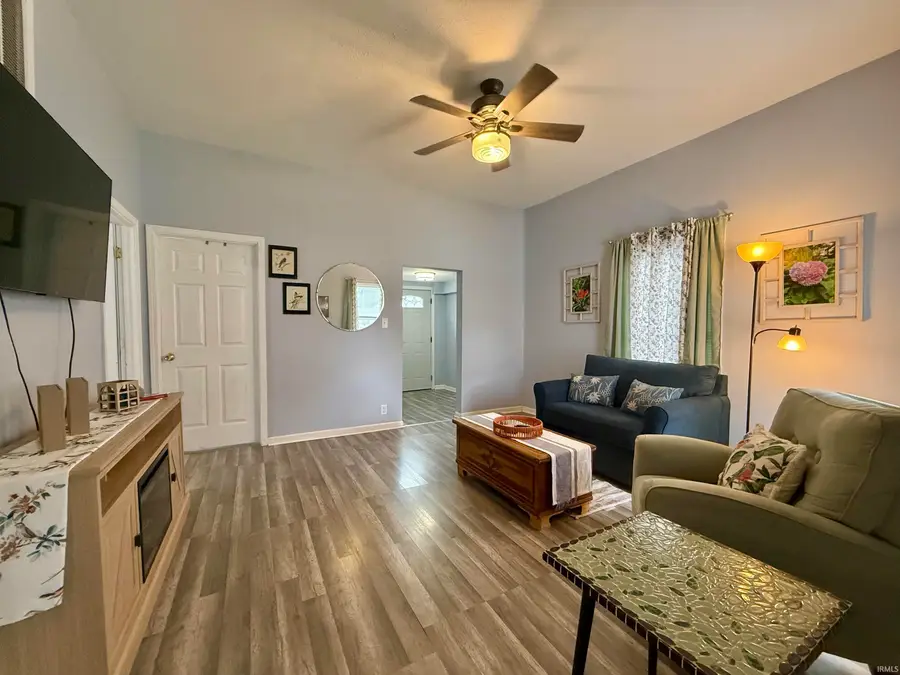 906 E Broadway Street, Princeton, IN 47670 - #3