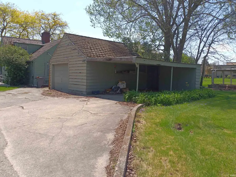 916 W Monroe Street, Decatur, IN 46733 - #2