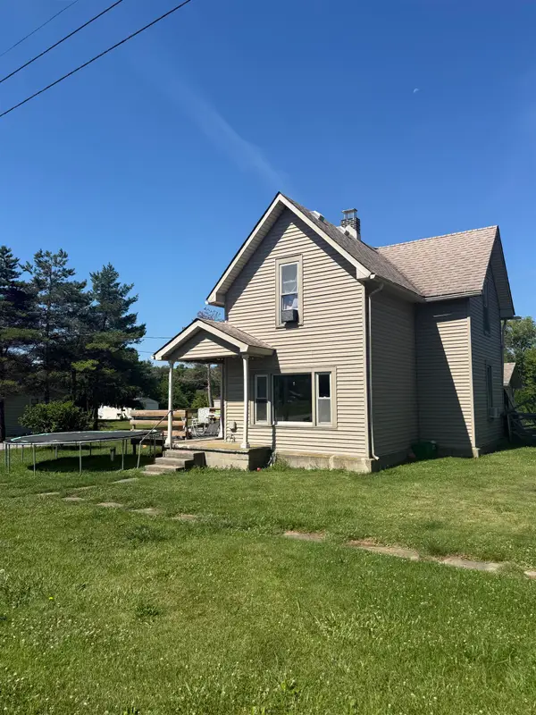 9700 W 766 S, Hudson, IN 46747