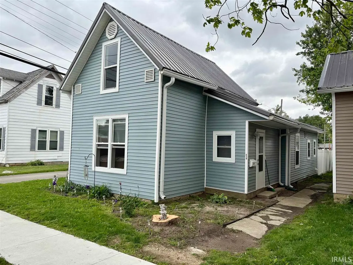210 W Jay Street, Dunkirk, IN 47336 - #1