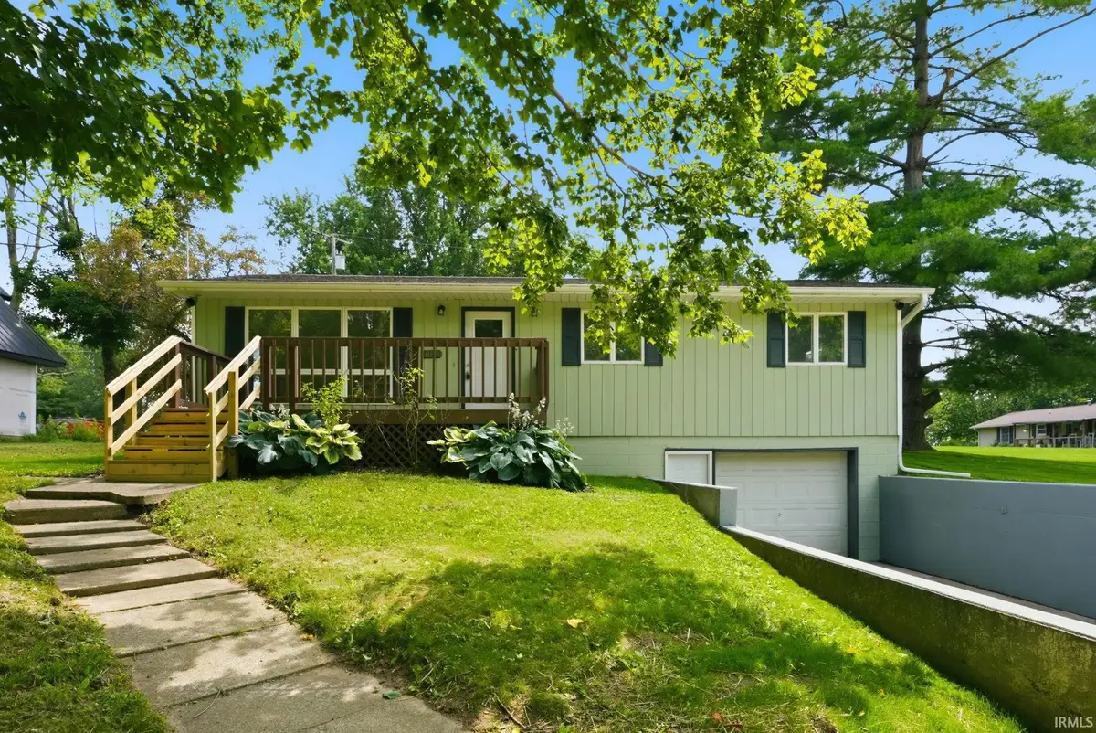 11179 N Wawasee Circle E Circle, Cromwell, IN 46732 - #1