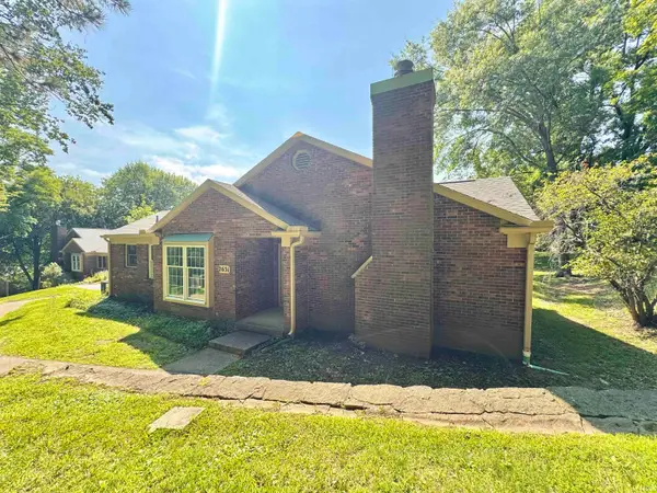 2631 Windemere Woods Drive, Bloomington, IN 47401