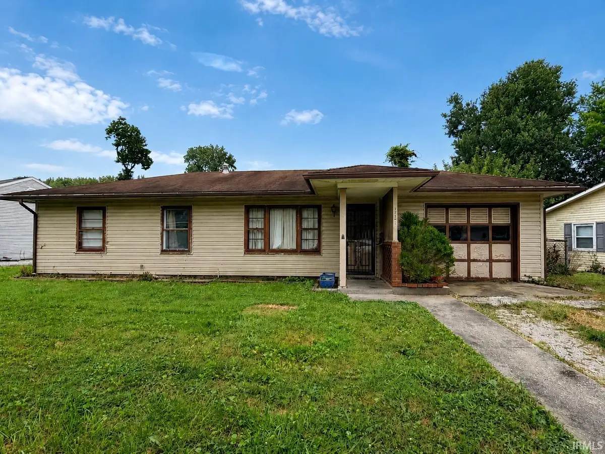 5221 Chadwick Road, Evansville, IN 47710 - #1