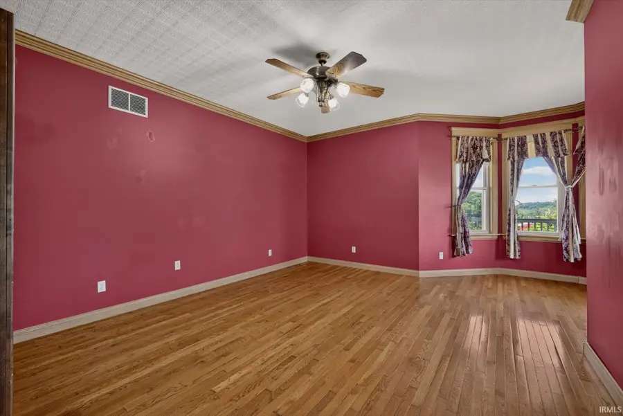 646 S Country Estates Lane, Bloomfield, IN 47424 - #2