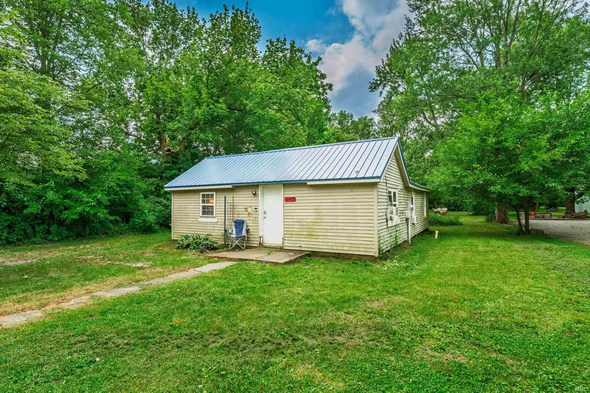 407 E Maple Street, Gaston, IN 47342 - #1