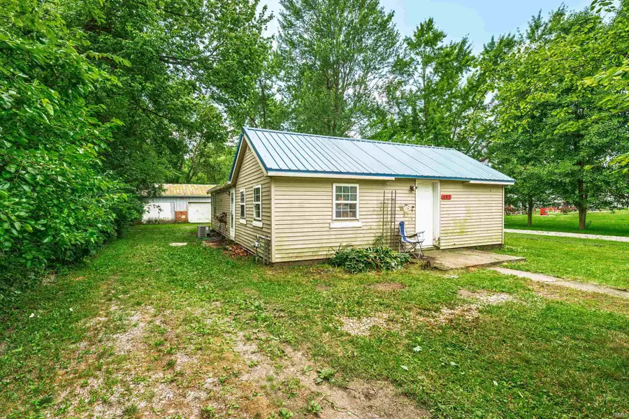 407 E Maple Street, Gaston, IN 47342 - #3