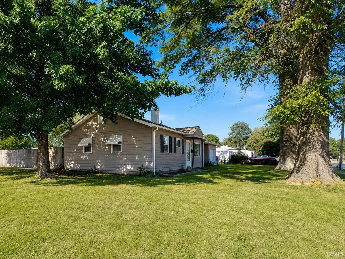 525 W Mill Road, Evansville, IN 47710 - #1