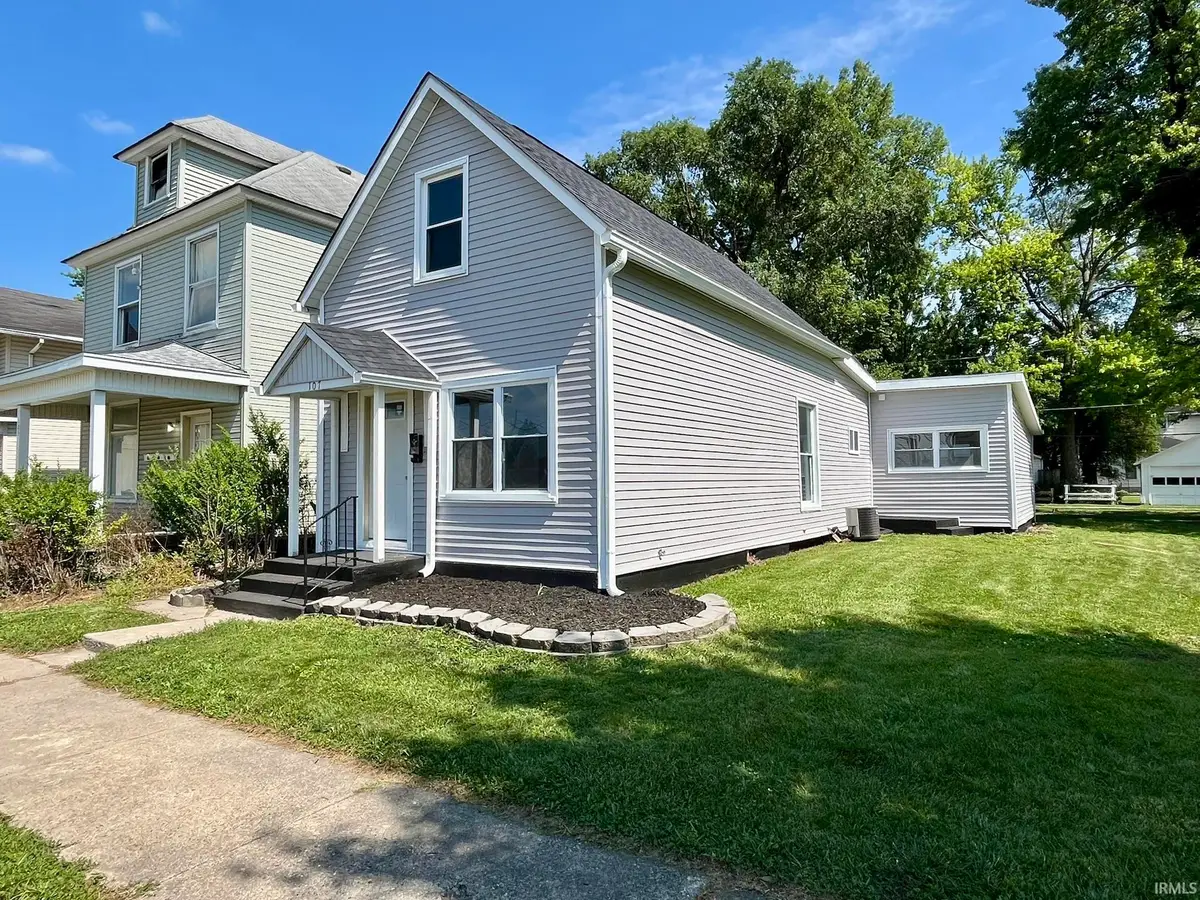 107 W 8th Street, Peru, IN 46970 - #1