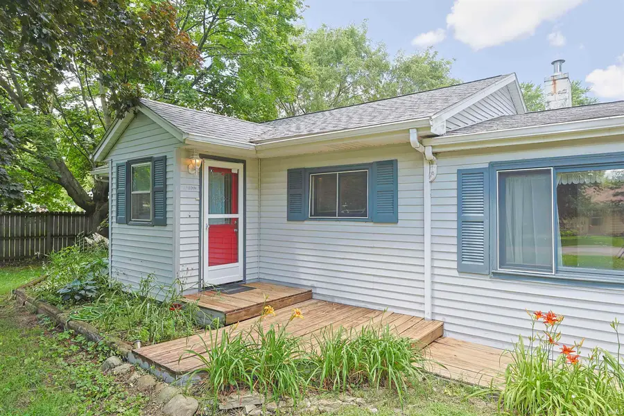 29809 Carolina Avenue, Elkhart, IN 46516 - #2