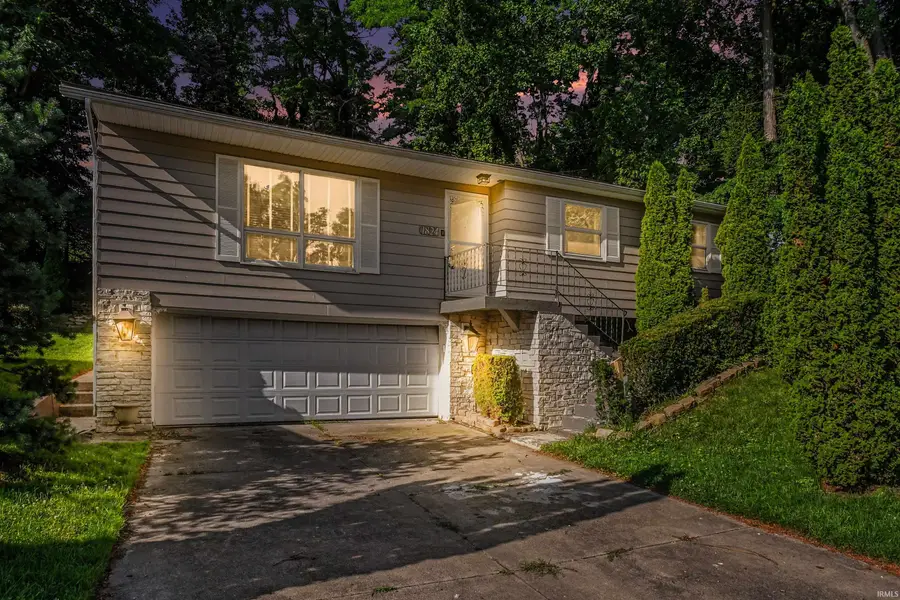 1824 Peachtree Lane, South Bend, IN 46617 - #2