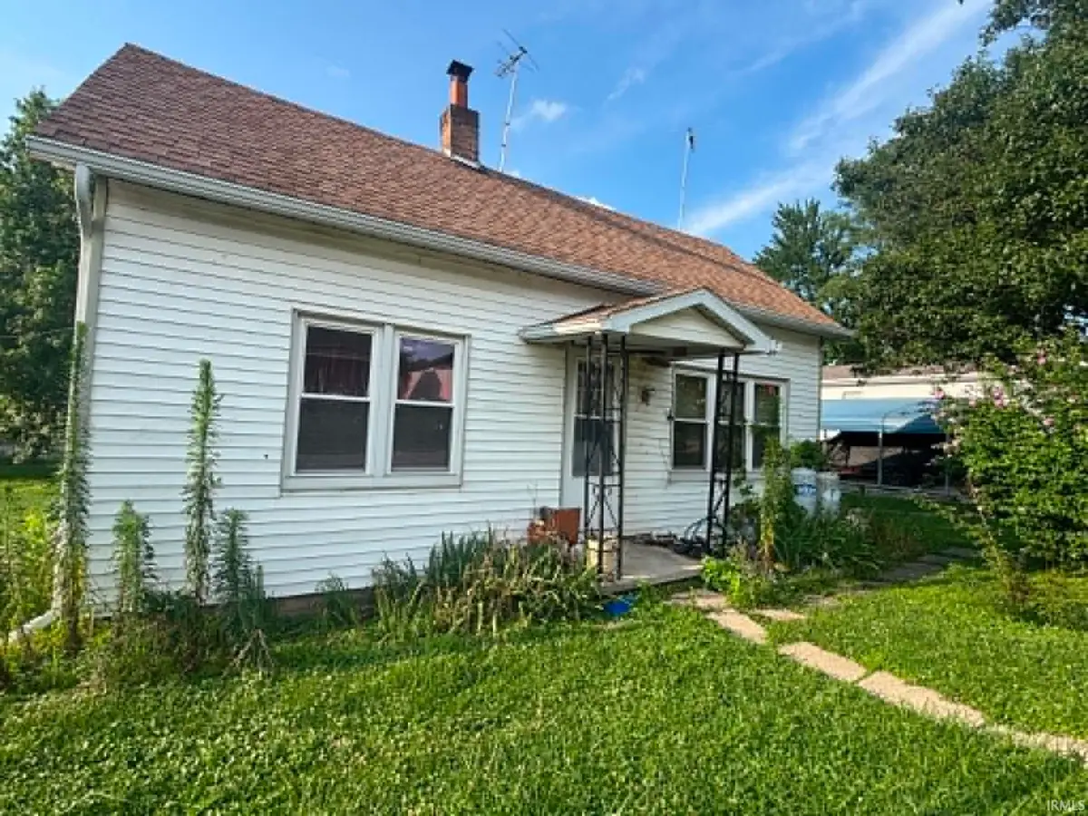 440 W Mill Street, Montgomery, IN 47501 - #1