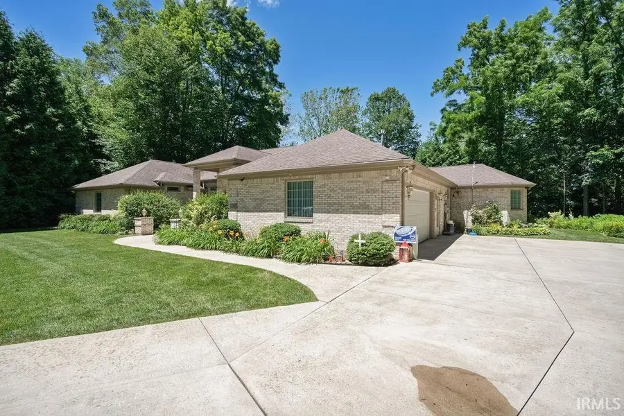 3304 Oakview Court, Kokomo, IN 46902 - #3