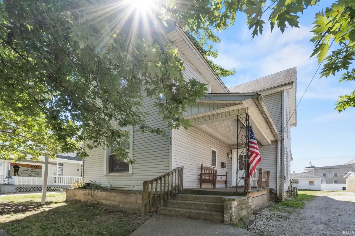 424 Byron Street, Huntington, IN 46750 - #1