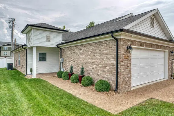 8537 Pebble Creek Drive, Newburgh, IN 47630