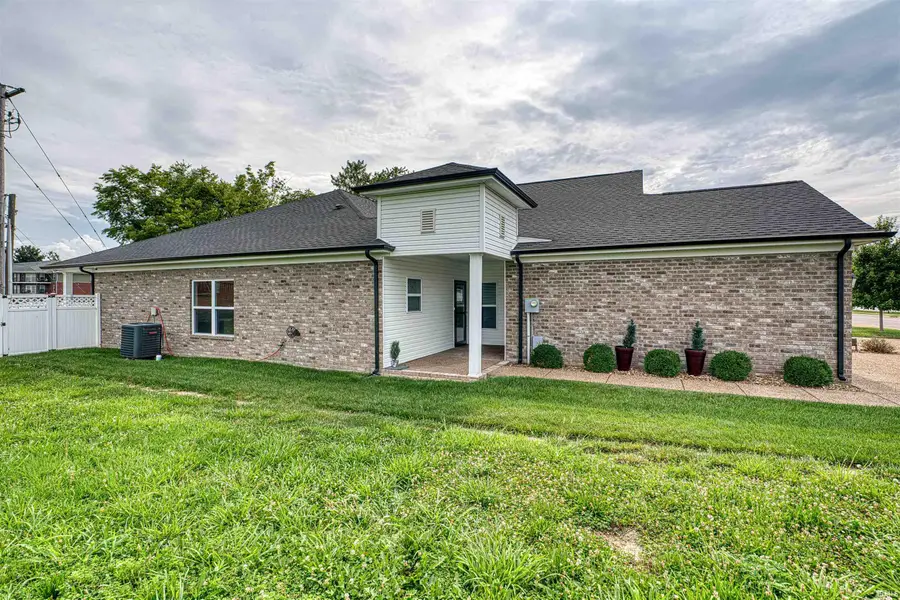 8537 Pebble Creek Drive, Newburgh, IN 47630 - #2