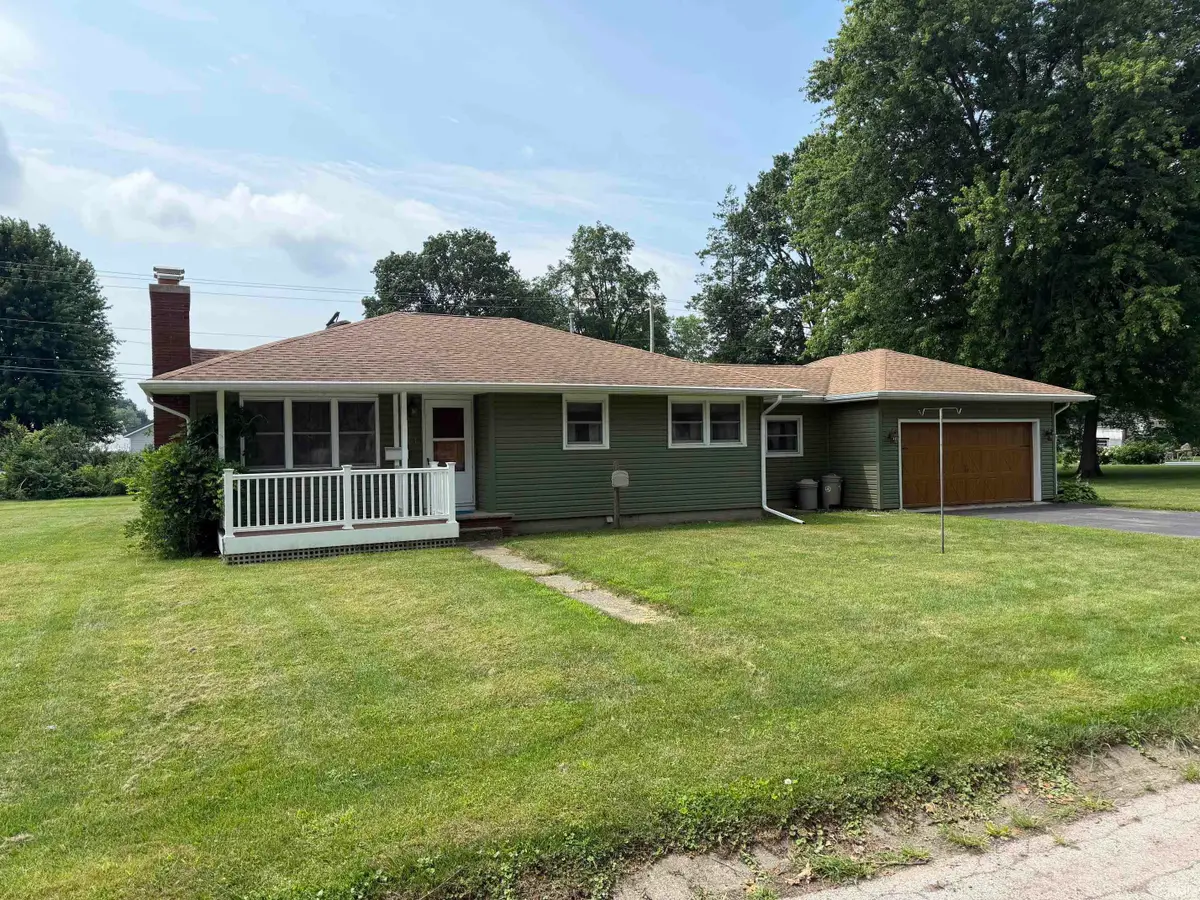 301 W Indiana Avenue, Argos, IN 46501 - #1