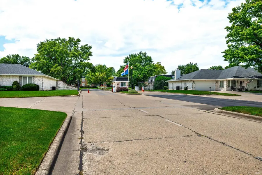 4501 N Wheeling 1-202 Avenue #1-202, Muncie, IN 47304 - #3
