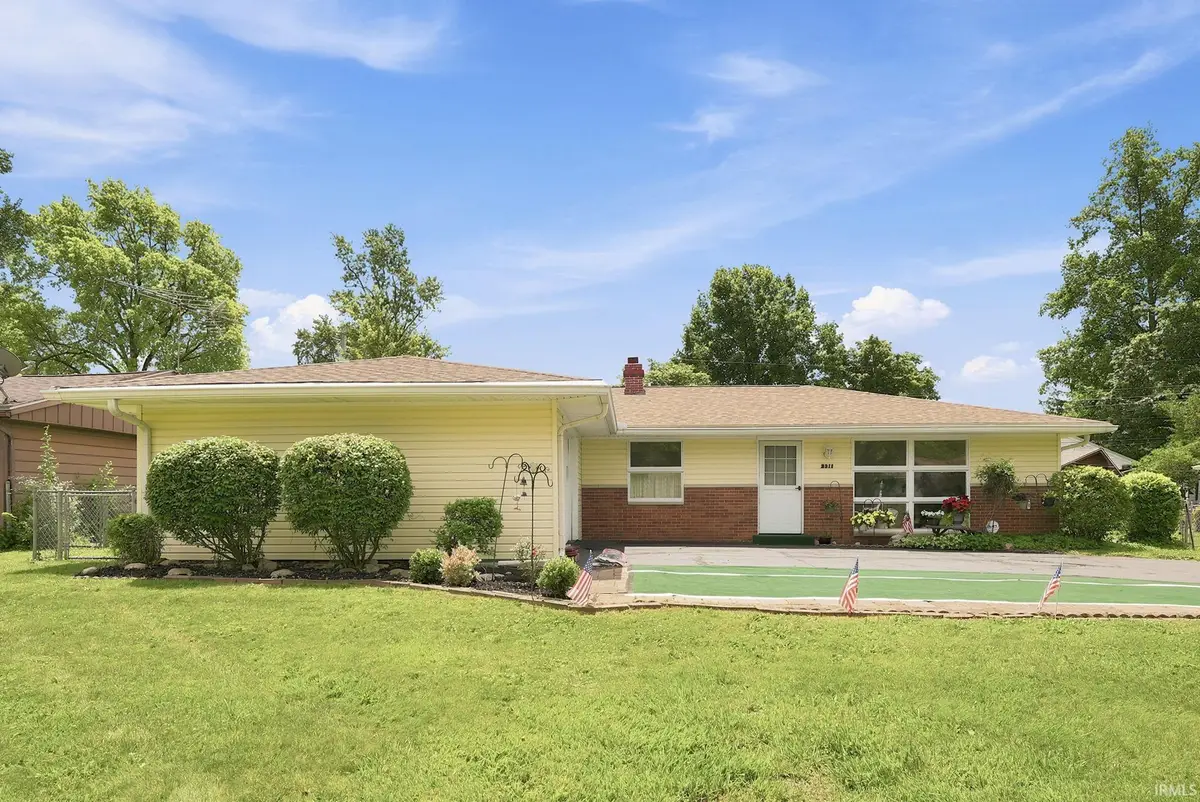 2311 W Surrey Drive, Muncie, IN 47304 - #1