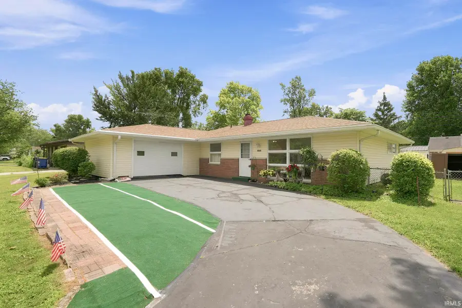 2311 W Surrey Drive, Muncie, IN 47304 - #2